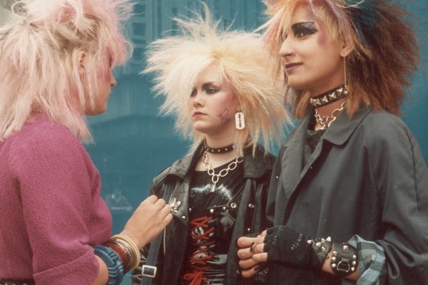 02_PressImage-l-Punk-Weekender-l-Shirley-Baker-Girl-punks-in-Stockport-1983-958x559