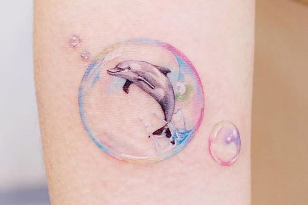Dolphin-In-The-Bubble-Tattoo.jpg