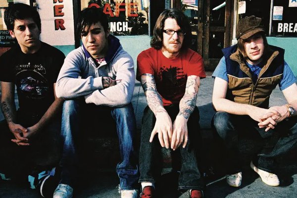 Fall-Out-Boy-Press-Shot-1000x600