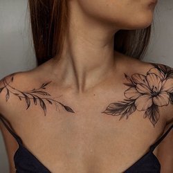 Женские тату на ключице