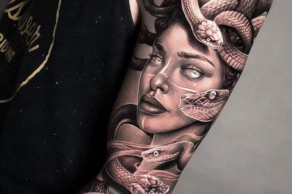 Medusa-Tattoo-1024x1175.jpg