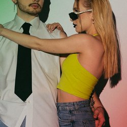 Поп-идолы 2000-х и их татуировки