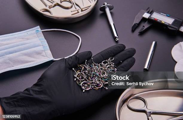 Пирсинг уха