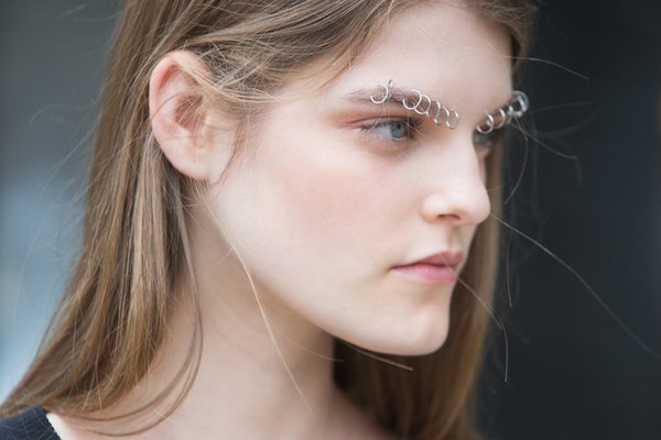 eyebrow-piercing-trends-today-1-150807.jpg