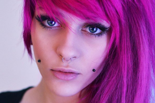 face_hair_piercing_pink_69687_1920x1080.jpg