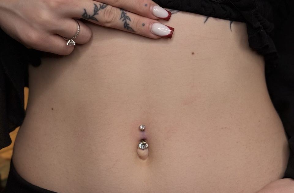 Пирсинг пупка