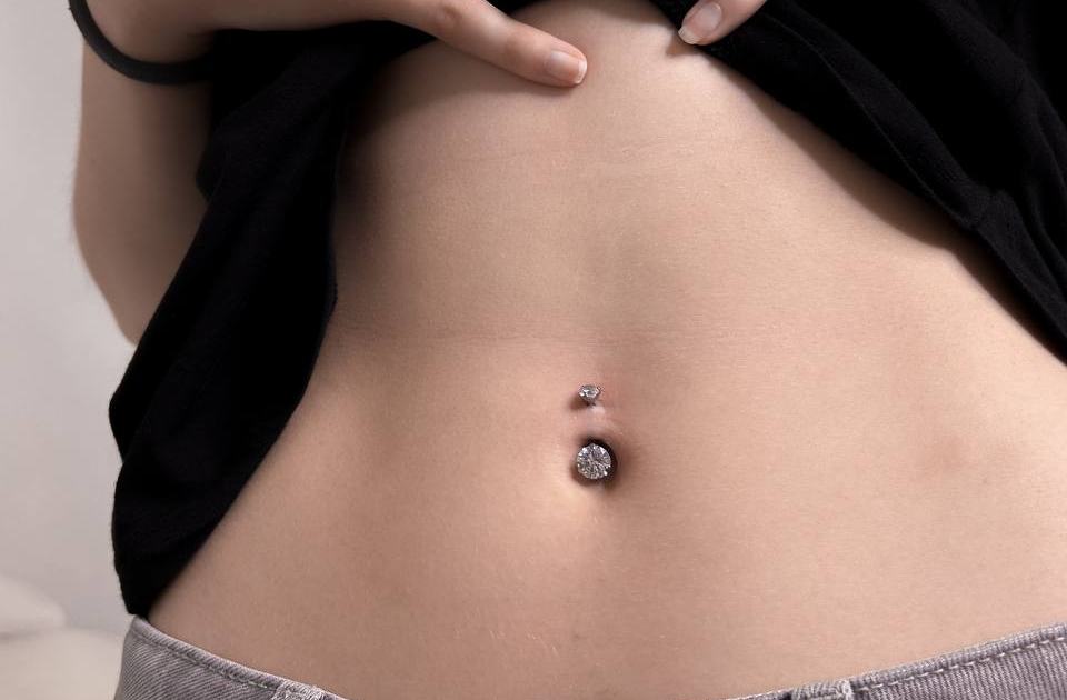 Пирсинг пупка