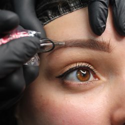 Почему татуаж необходимо делать в студии