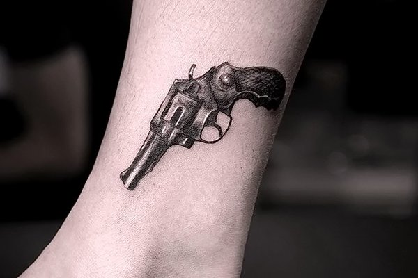 тату-револьвер-фото-пример-рисунка-16.02.2021-№0074-tattoo-revolver-tatufoto.com-.jpg